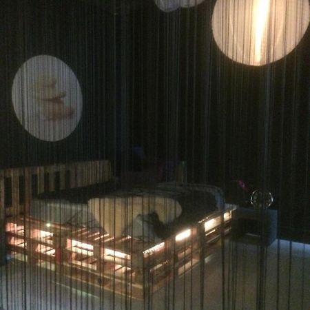 Yurtlife Bed & Breakfast Заандам Екстериор снимка