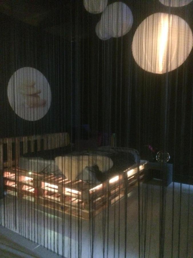 Yurtlife Bed & Breakfast Заандам Екстериор снимка